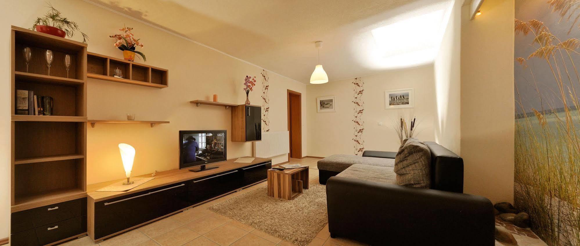 Pension Zum Riedensee Bastorf Экстерьер фото