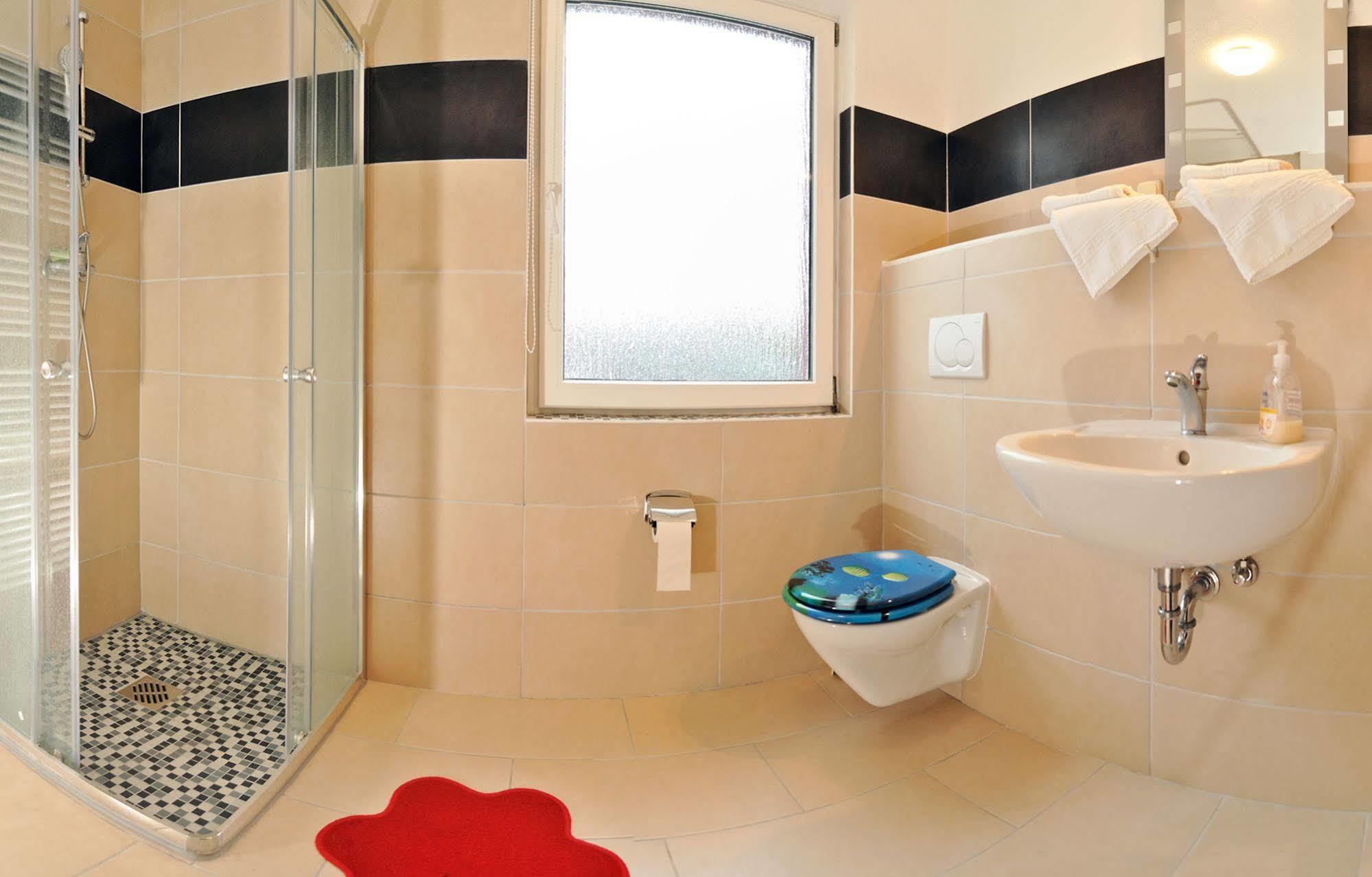 Pension Zum Riedensee Bastorf Экстерьер фото